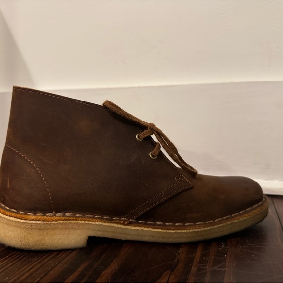 Women’s Clarks Desert Boots in Beeswax - Picture 4 of 7